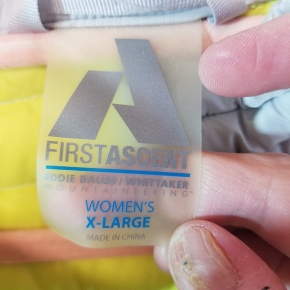 Eddie Bauer First Ascent quilted down eb800 vest - Picture 12 of 12